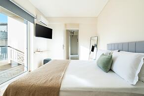 3BD Apt Next to The Ellinikon