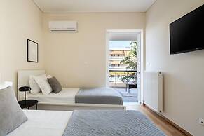 3BD Apt Next to The Ellinikon