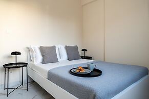 3BD Apt Next to The Ellinikon