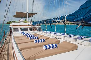 Akoya Pearl