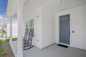 22811 Ann Miller - Saltwater Solace 4 Bedroom Home by RedAwning