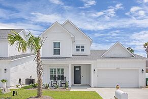 22811 Ann Miller - Saltwater Solace 4 Bedroom Home by RedAwning