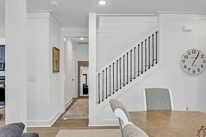 22811 Ann Miller - Saltwater Solace 4 Bedroom Home by RedAwning