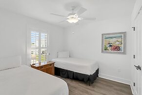 22811 Ann Miller - Saltwater Solace 4 Bedroom Home by RedAwning