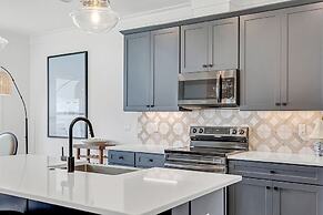 22811 Ann Miller - Saltwater Solace 4 Bedroom Home by RedAwning