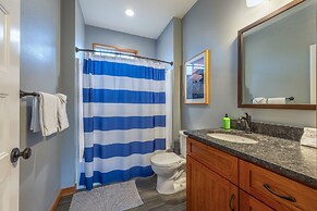 Spring Haus 2 Bedroom Home by RedAwning