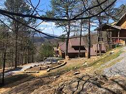 Chelle's Sanctuary 2 Bedroom Cabin by RedAwning