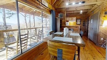 Chelle's Sanctuary 2 Bedroom Cabin by RedAwning