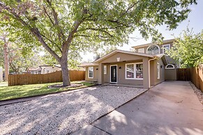 5 Mi to Dtwn Austin: Vibrant Home w/ Patio