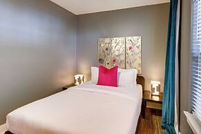 5 Mi to Dtwn Austin: Vibrant Home w/ Patio