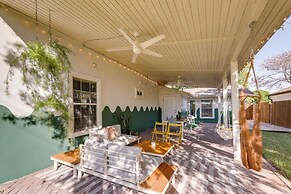 5 Mi to Dtwn Austin: Vibrant Home w/ Patio
