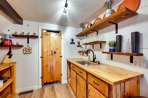 Cozy Bethlehem Family Cabin Near Skiing & Hiking!