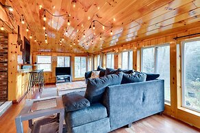 Cozy Bethlehem Family Cabin Near Skiing & Hiking!