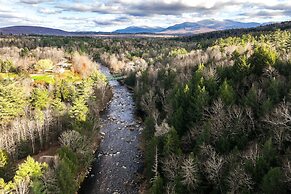 Cozy Bethlehem Family Cabin Near Skiing & Hiking!