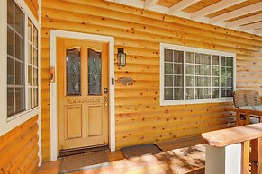 Big Bear Lake Cabin w/ Deck, Grill & Fireplace!