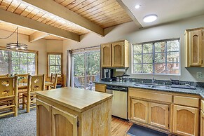 Big Bear Lake Cabin w/ Deck, Grill & Fireplace!