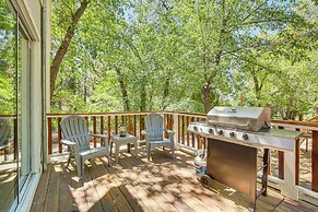 Big Bear Lake Cabin w/ Deck, Grill & Fireplace!