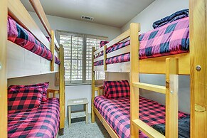 Big Bear Lake Cabin w/ Deck, Grill & Fireplace!