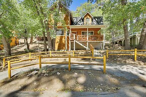 Big Bear Lake Cabin w/ Deck, Grill & Fireplace!