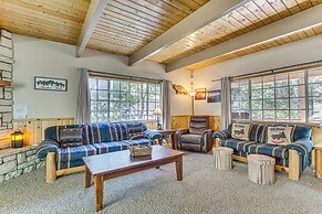 Big Bear Lake Cabin w/ Deck, Grill & Fireplace!