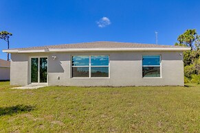 Bright Port Charlotte Home - 2 Mi to Beach!