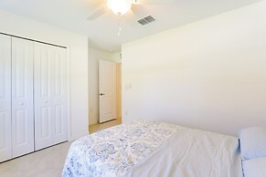 Bright Port Charlotte Home - 2 Mi to Beach!