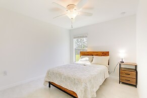 Bright Port Charlotte Home - 2 Mi to Beach!