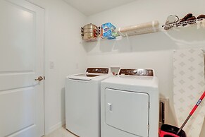 Bright Port Charlotte Home - 2 Mi to Beach!