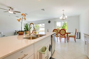 Bright Port Charlotte Home - 2 Mi to Beach!