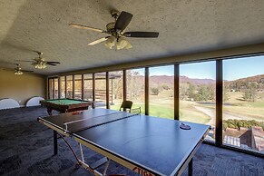 Lafollette Home: Community Pool & Mountain Views!