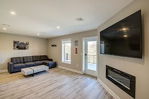 Lafollette Home: Community Pool & Mountain Views!