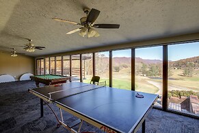 Lafollette Home: Community Pool & Mountain Views!
