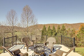 Lafollette Home: Community Pool & Mountain Views!