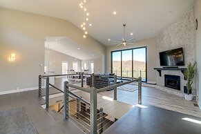 Lafollette Home: Community Pool & Mountain Views!