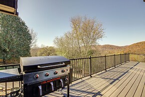 Lafollette Home: Community Pool & Mountain Views!