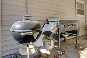 Pet-friendly Topton Home w/ Patio, Deck & Views!