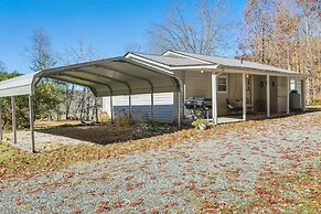 Pet-friendly Topton Home w/ Patio, Deck & Views!