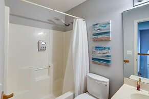 North Charleston Home Near Shopping & Dining!