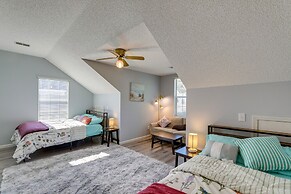 North Charleston Home Near Shopping & Dining!