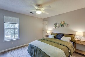 North Charleston Home Near Shopping & Dining!