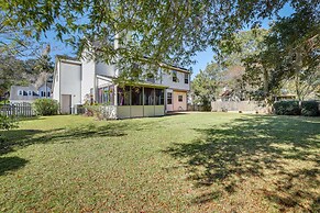 North Charleston Home Near Shopping & Dining!