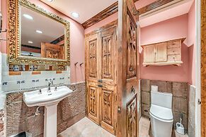 Cloudcroft Home w/ Fireplace Near Downtown!