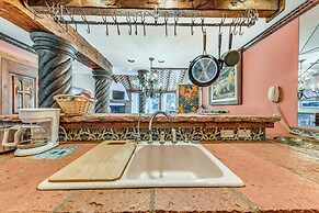 Cloudcroft Home w/ Fireplace Near Downtown!