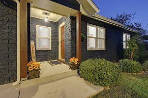 Updated Granbury Home in Historic District!