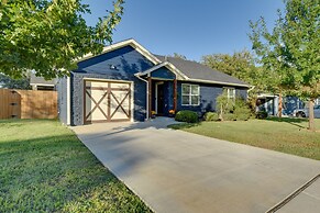 Updated Granbury Home in Historic District!