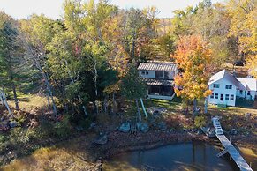 Waterfront Lake Webb Cabin Rental w/ Dock & Views!