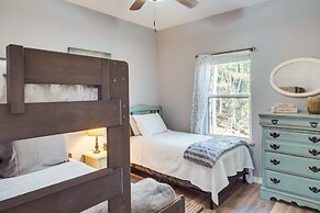 Home w/ Pool Access: Fishing at Lake Sam Rayburn!