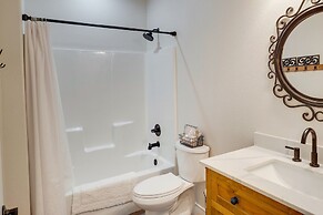 Home w/ Pool Access: Fishing at Lake Sam Rayburn!