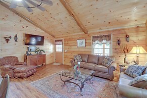 Tumbling Shoals Cabin w/ Fire Pit: 1 Mi to Lake