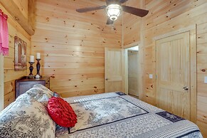 Tumbling Shoals Cabin w/ Fire Pit: 1 Mi to Lake